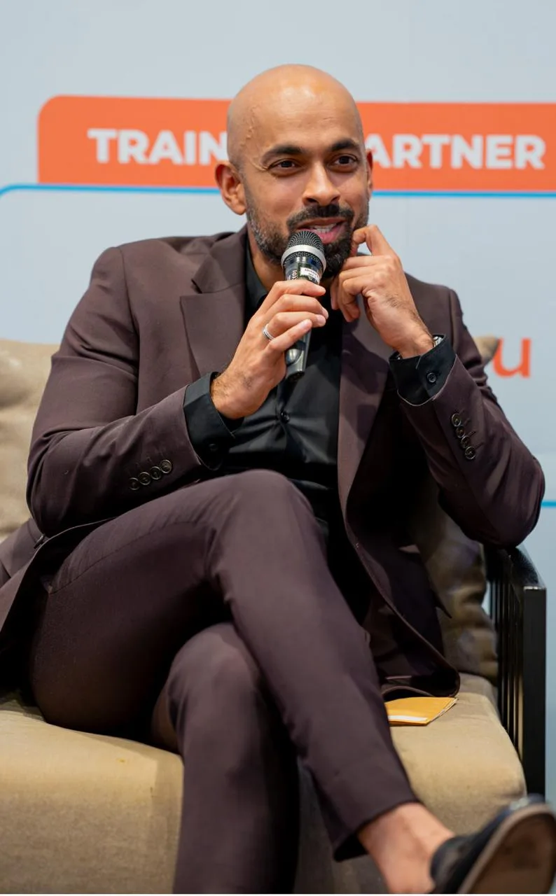 Interview event host